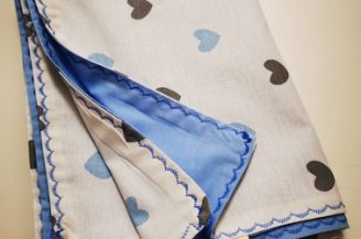 Paturica bebelusi, Babymat, bumbac dublu inimioare gri-albastre, 75x95 cm